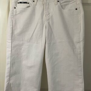 Women’s White Capris